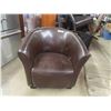Image 1 : Small Leather/ Leather Like Barrell Style Chair