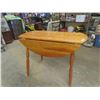 Image 2 : Solid Wood Drop Leaf Table 29" x 40" 