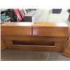 Image 2 : Modern Oak 63" Headboard with 2 High Tower Night Stands 16" x 23" x 62" + 