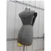 Image 4 : Seamstress Mannequin 55" Tall 