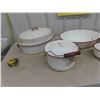 Image 4 : 6 Enamel Ware - Red + White