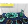 Image 4 : 8 Blue Mountain Dishes ; Vase, Cream + Sugar, Cups