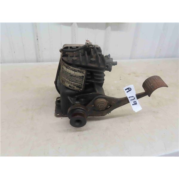 Briggs + Straton Kick Start Engine - Has Compression