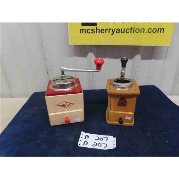 2 Coffee Grinders ; KYM + Armin Trosser