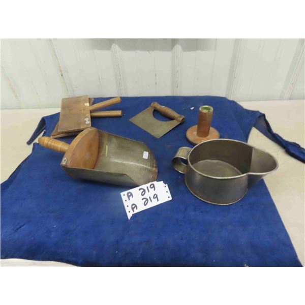 Wool Carders, Hide Scraper, Store Bulk Scoop, Draft Catcher