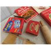 Image 2 : Cooks Books, Rolling Pin, Grader, Cake Decorator with Box, Pan Set with Box