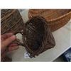 Image 4 : 4 Vintage First Nations Willow Baskets - Largest 10" x 11" x 18" 