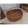 Image 5 : 4 Vintage First Nations Willow Baskets - Largest 10" x 11" x 18" 