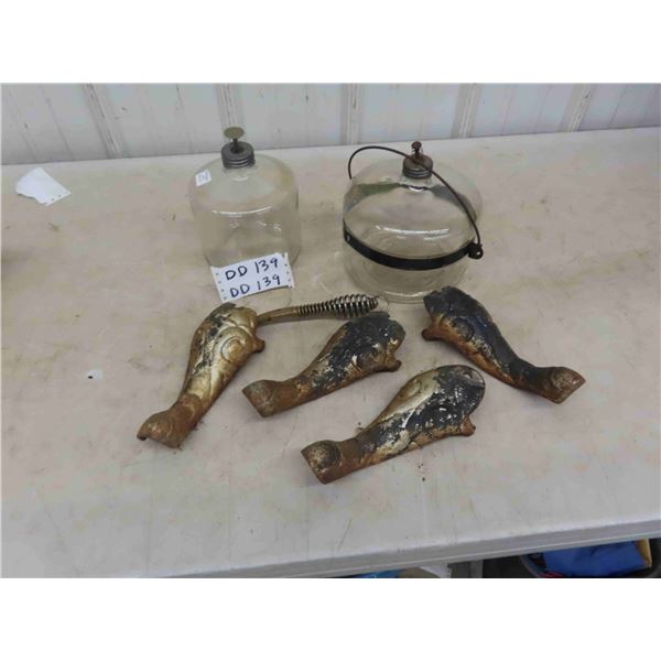 4 Stove Cast Legs, Stove Lifter, 2 Kerosene Reservoirs