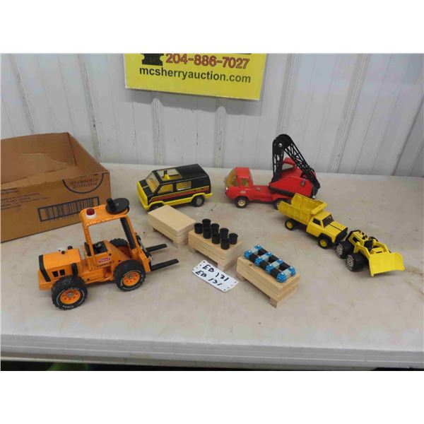 5 Tonka Toys ; Forklift, Crane Truck, Van, Dump Truck, Wheel Loader