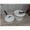 Image 2 : 5 Enamel Pots - 4 with Lids - All White + Black