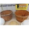 Image 11 : 3 Chamber Pots - 2 with Lids, 2 Bushell Baskets, 5 Light Shades / Covers