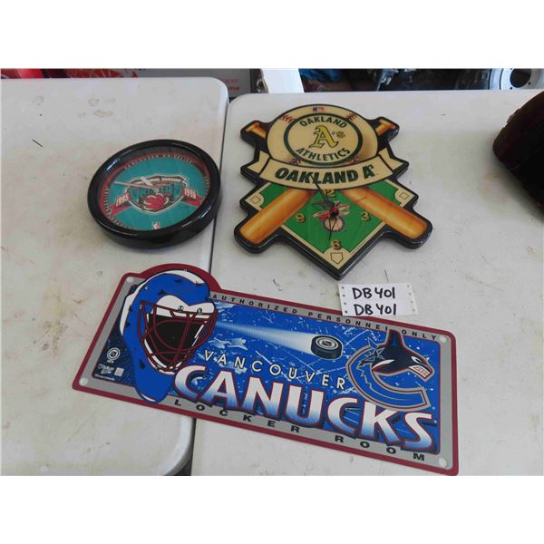 Oakland Athletics Clock, Vancouver Grizzlies Clock, Vancouver Canucks Plastic Sign