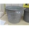 Image 2 : 3 Galvanized Tub + Pails