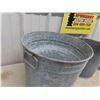 Image 3 : 3 Galvanized Tub + Pails