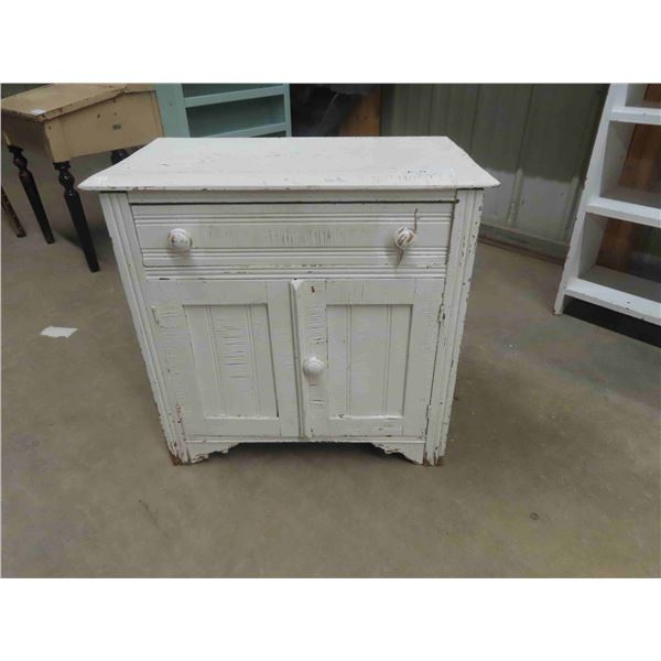 Painted Antique Wash Stand- No Harp 14" x 24" x 26" 