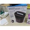 Image 3 : New Royal Microcut Shredder - 12 Sheet & New Salton Cordless Kettle