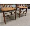 Image 4 : 3 Matching Oak Dining Chairs