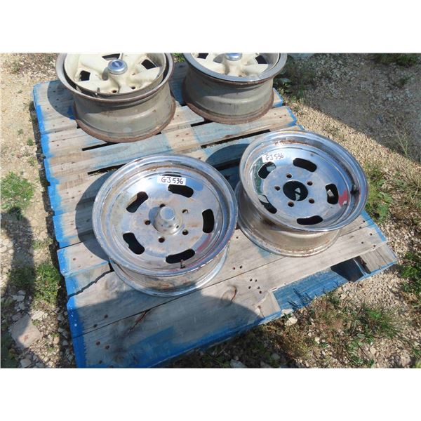 Pair of Chrome Slotted 5 Bolt Mags 15" 