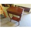 Image 3 : Nice Curved Leg Single Drawer + Shelf End Table 15" x 23" x 30" 