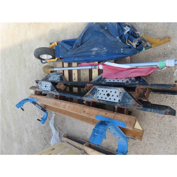 Pallet with Scaffolding Top + Brackets, Pair of Running Boards, Flag Pole, Collapsible