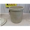 Image 10 : Medalta 5 Gal Crock + 6 Gal Crock with Lid - chipped