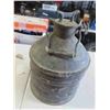 Image 4 : 5 Gal Imperial Gallon Legal Measurement Gas Can