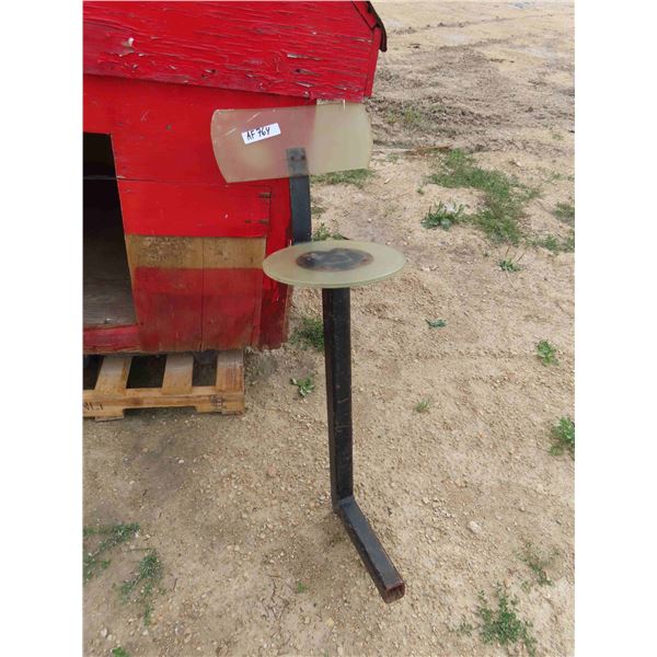 Plastic Seat on Steel Receiver Hitch Style Metal Post