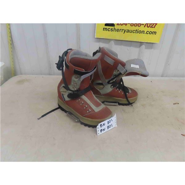 Flexable Sz 9.5 Mountain Climbing Boots