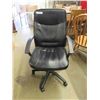 Image 1 : Black Swivel Cushioned Office Chair