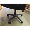 Image 4 : Black Swivel Cushioned Office Chair