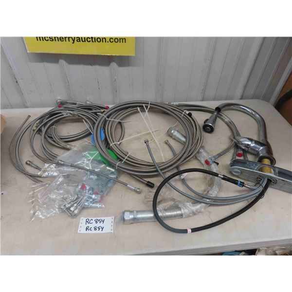 Kitchen Sink Faucet with Assorted Braided Water Lines