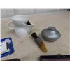 Image 6 : Assorted Vintage Shaving Stuff; Brushes, Cup, Electric Razor, Sharpener, Stroppers, 