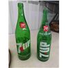 Image 2 : 3 Vintage 7Up Bottles, Plastic Pepsi Carrier, Pepsi Tray, Canada Dry Bottle