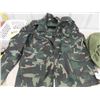 Image 2 : 2XL Camouflage Hunting Jacket & USA Army Jacket