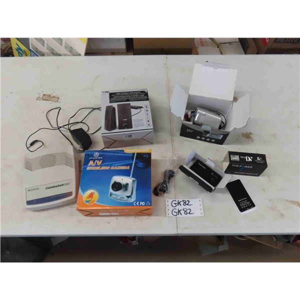 Box of Assorted Electronics ; Com Switch, USB Stereo Speakers, Mobile Power, 
