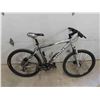 Image 1 : Giant Rainier 27 Speen Men's Mountain Bike ; Disc Brakes, Shocks, Good Tires,26" 