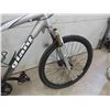 Image 3 : Giant Rainier 27 Speen Men's Mountain Bike ; Disc Brakes, Shocks, Good Tires,26" 