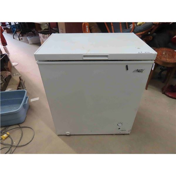 Arctic King Deep Freezer 19" x 29" x 33" 