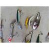 Image 5 : 12 + 1 Vintage Fishing Lures - No Boxes ; Heddon, Flasheye, plus more - Many with 