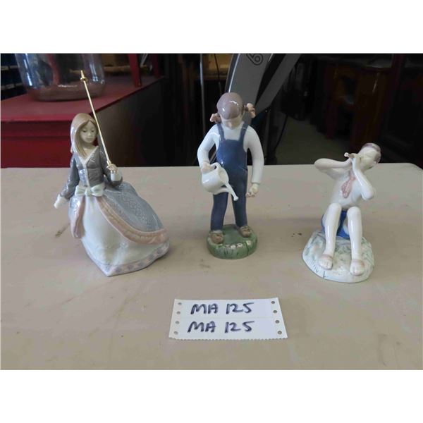 3 Porcelain Figurines ; Lladro + 2 Mad in Denmark