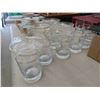 Image 4 : 5 Pyrex Pie Plates, Assorted Coffee Cups, 9 Heavy Base Glasses