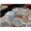 Image 5 : 5 Pyrex Pie Plates, Assorted Coffee Cups, 9 Heavy Base Glasses