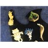 Image 4 : 12 Very Nice Assorted Brooches