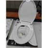 Image 4 : 2 Centoco Elongated Toilet Seats - White, New in Box