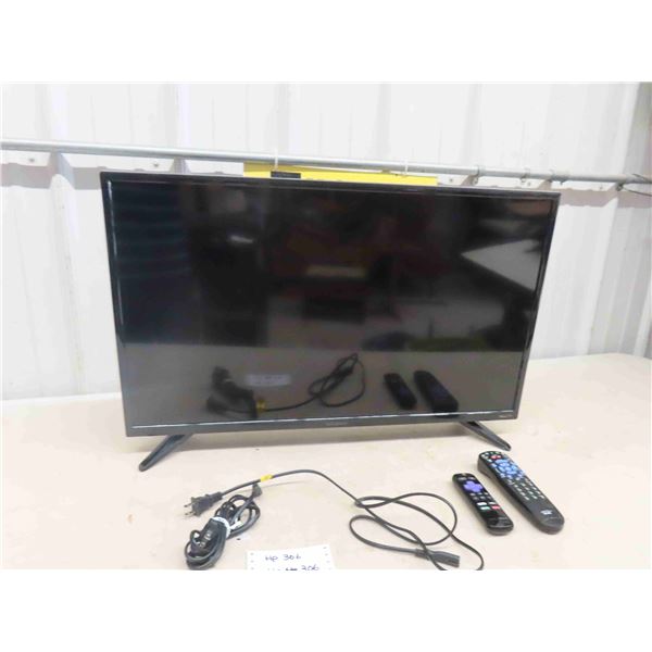 Insignia 32" Flat Screen TV with Remote