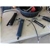 Image 3 : 4 Grease Guns, Oil Change Bucket, Funnels