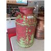 Image 3 : 3 Vintage Painted Cream Cans - Great Yard Décor