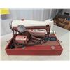 Image 6 : Piedmont by Hudson's Bay Portable Electric Sewing Machine with Case