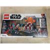 Image 2 : 2 New Sealed Star Wars LEGO Kits Hoth AT-ST #75322 & Duel on Mandglove # 75310